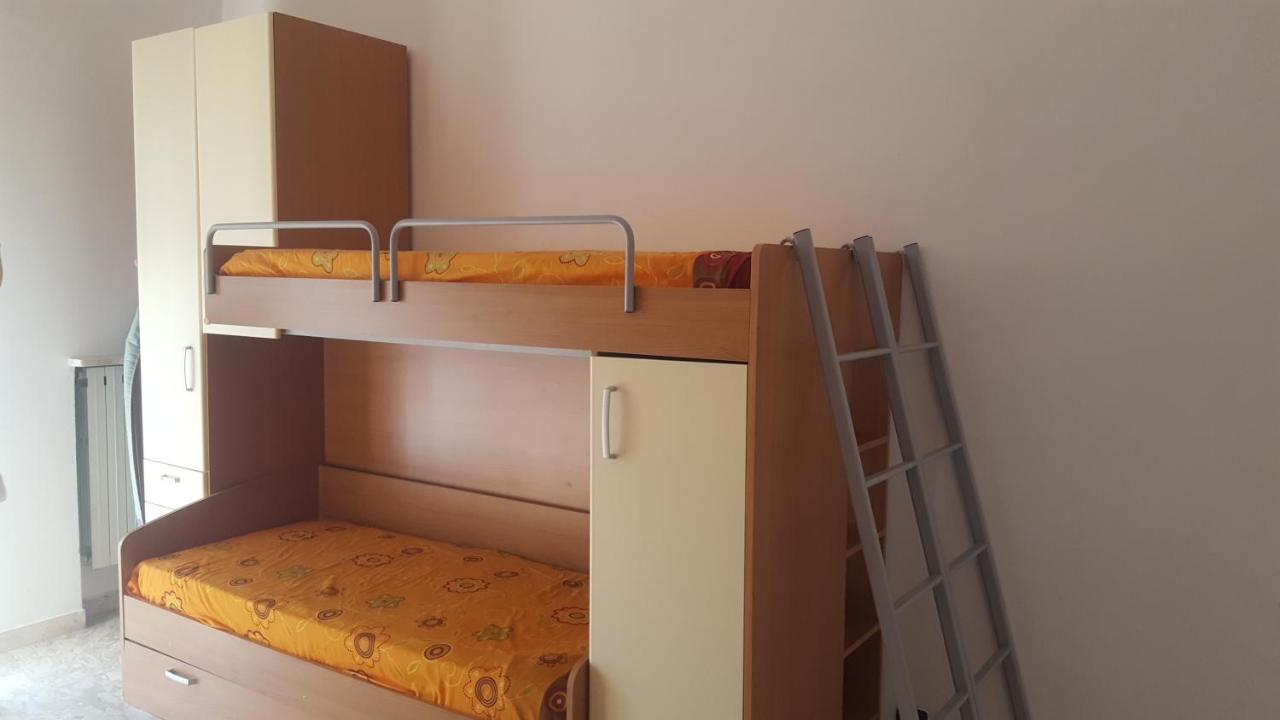 Apartamento Albenga Sul Mare Famiglie Ed Amici Fino 10 Posti Exterior foto