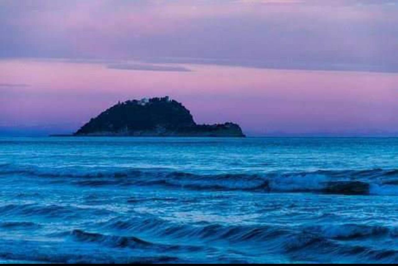 Apartamento Albenga Sul Mare Famiglie Ed Amici Fino 10 Posti Exterior foto