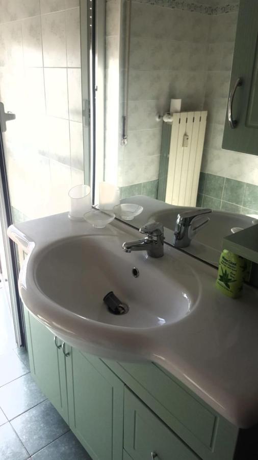 Apartamento Albenga Sul Mare Famiglie Ed Amici Fino 10 Posti Exterior foto